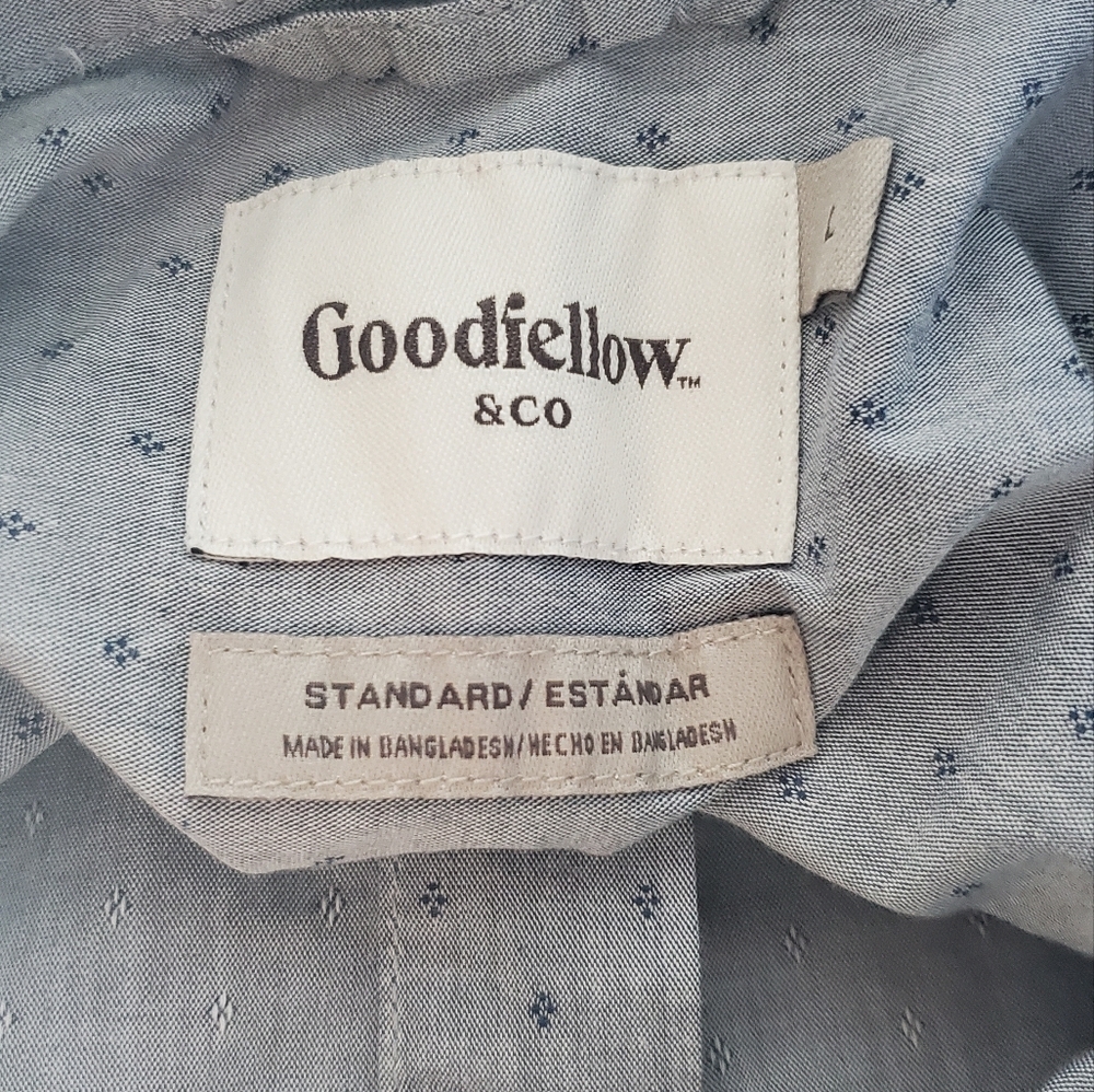 Goodfellow & Co button down - Picture 4 of 5